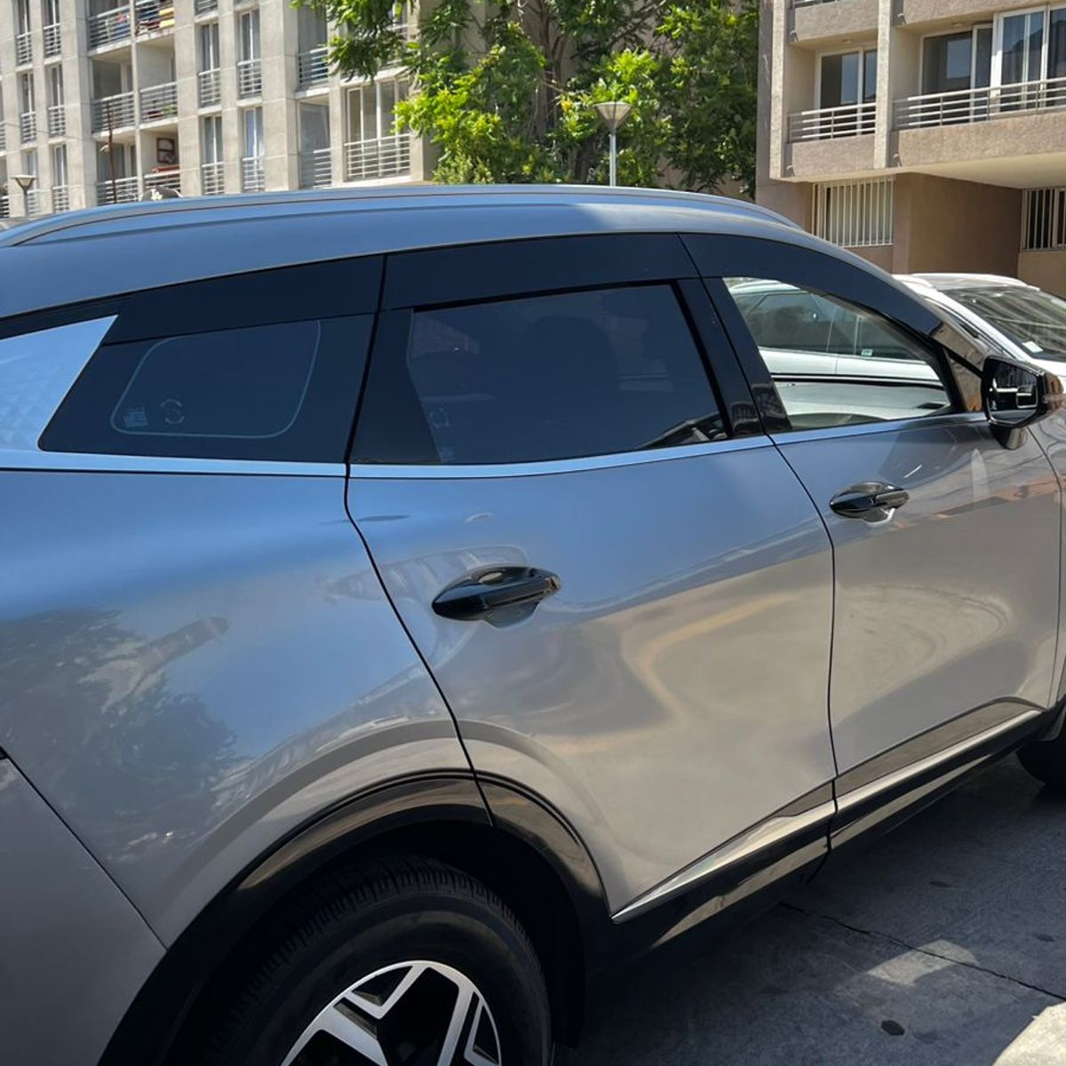 GENERICO - Bota Aguas de Acrílico 2mm plano Negro Brillante a Medida para Suv Kia Sportage 2023 al 2025 6 pieza