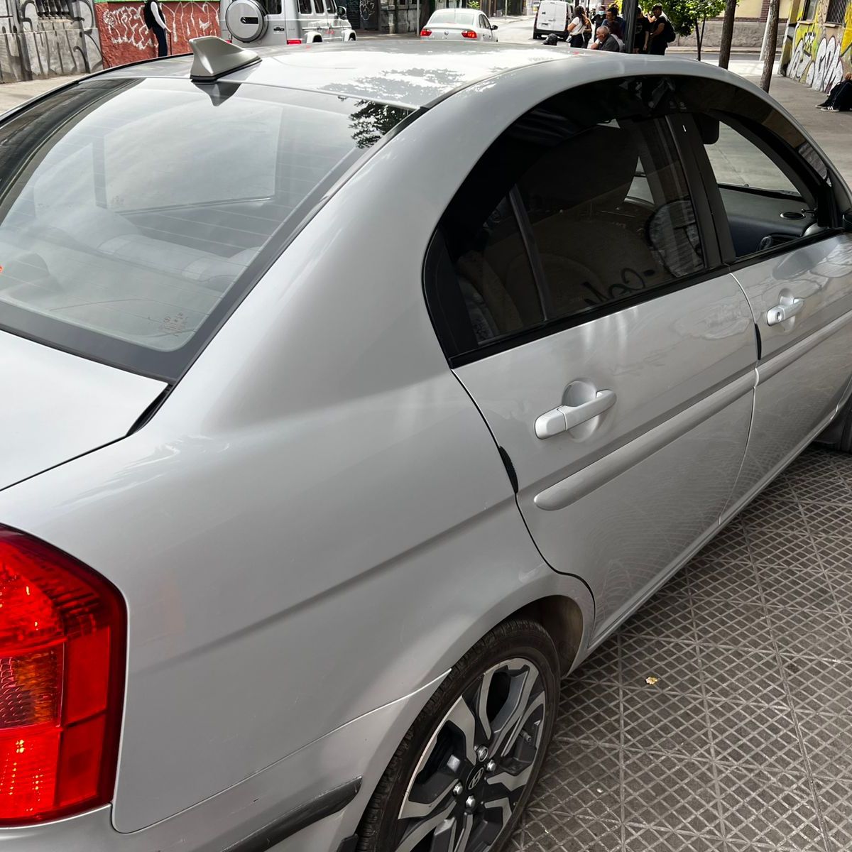 GENERICO - Bota Aguas de Acrílico 2mm plano Negro Brillante a Medida para auto Hyundai Accent 2014 Sedan
