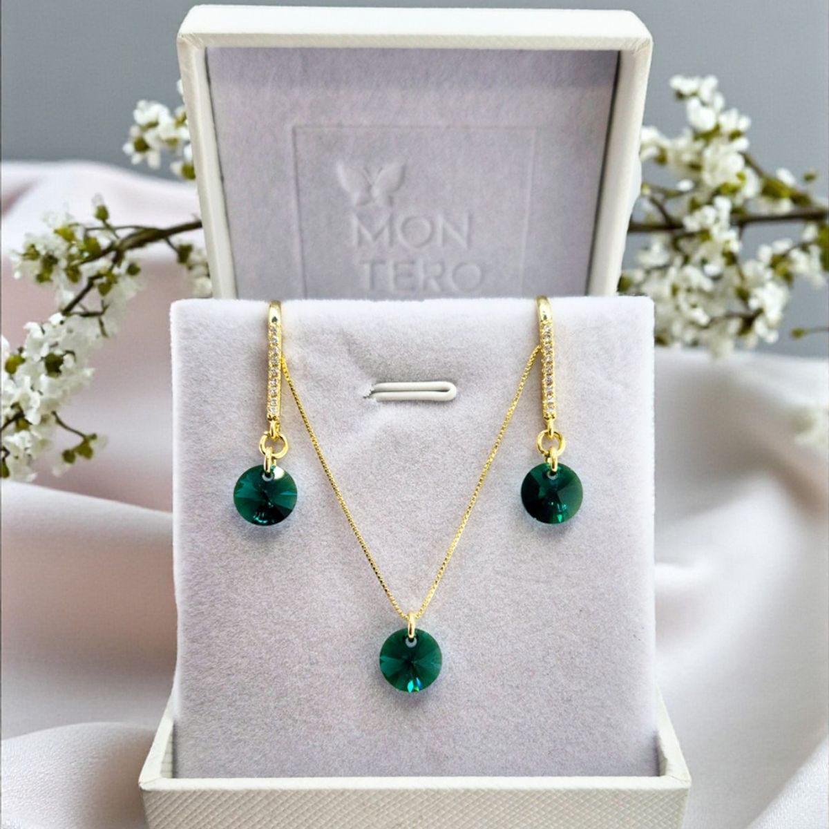 JOYAS MONTERO - Conjunto Antonia Gold 24K  Creado con Cristal Swarovski® Emerald