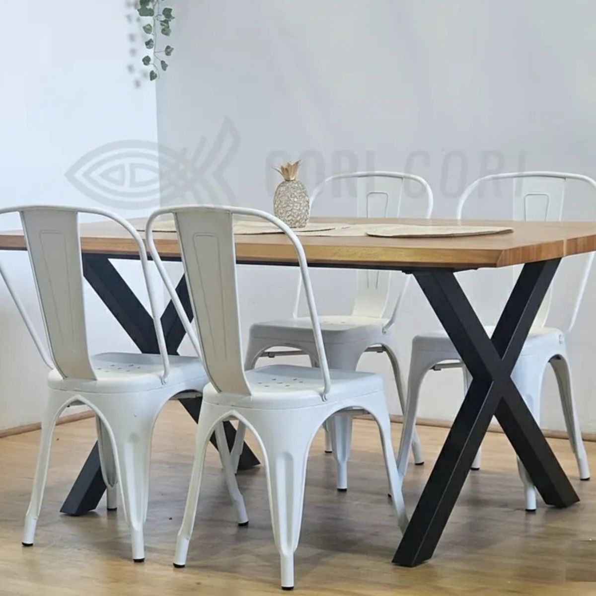 CORI CORI - Juego de Comedor Medlock Rústica Base Metal 160x90 cm + 4 Sillas Tolix Industriales