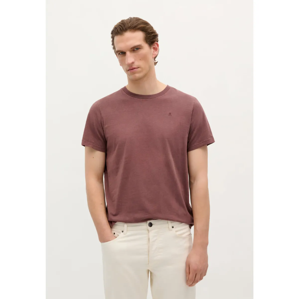 SCALPERS - POLERA CALAVERA BORDADA TONO