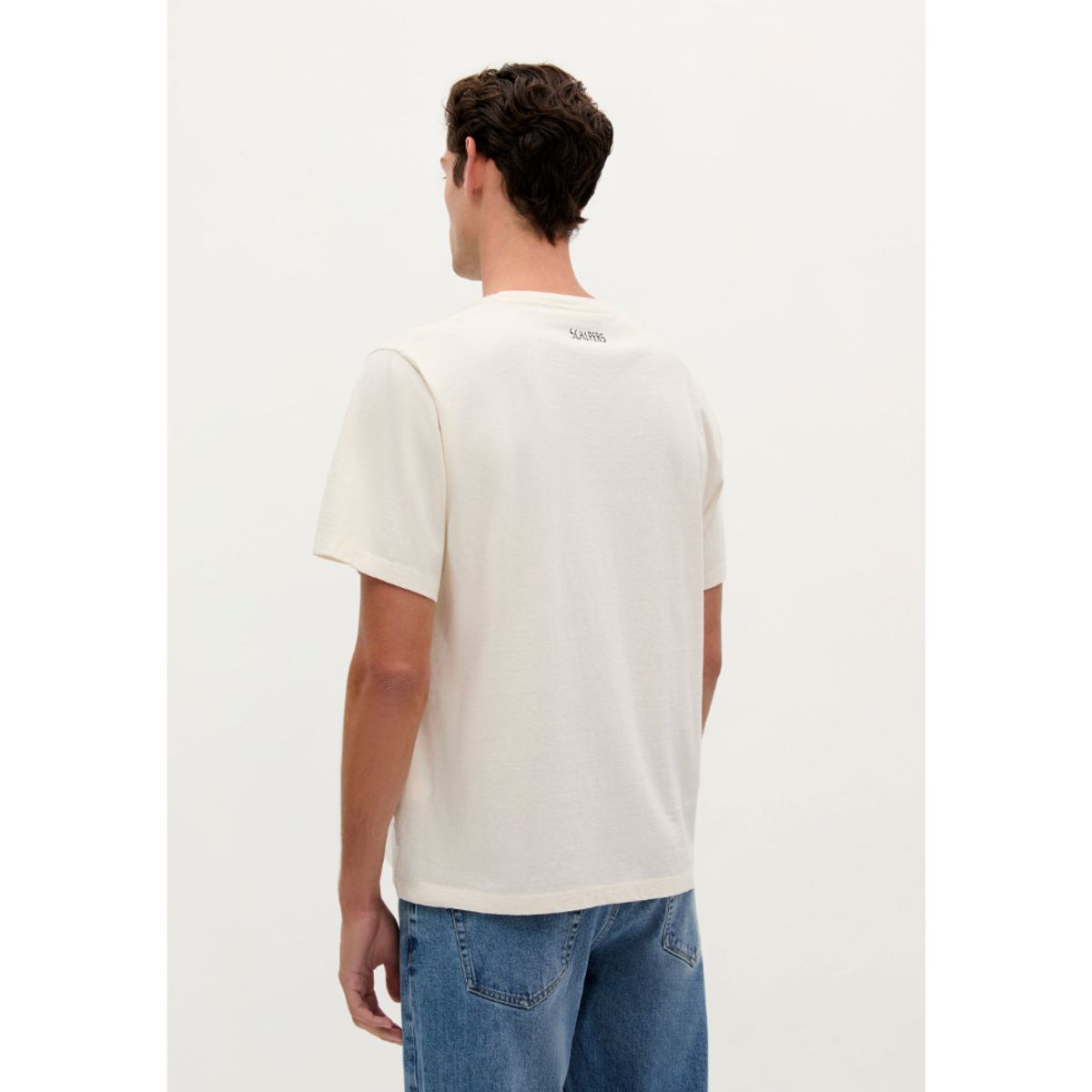 SCALPERS - POLERA BLOOM BORDADA