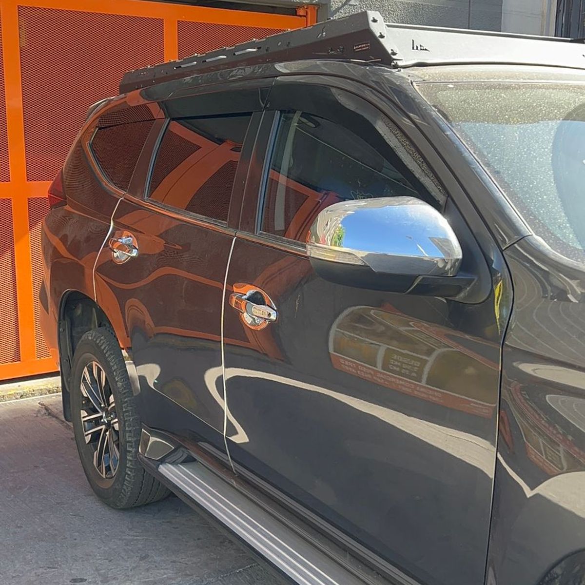 GENERICO - Bota Aguas de Acrílico 2mm plano Negro Suv Mitsubishi Montero Sport del 2020 al 2025 6 piezas