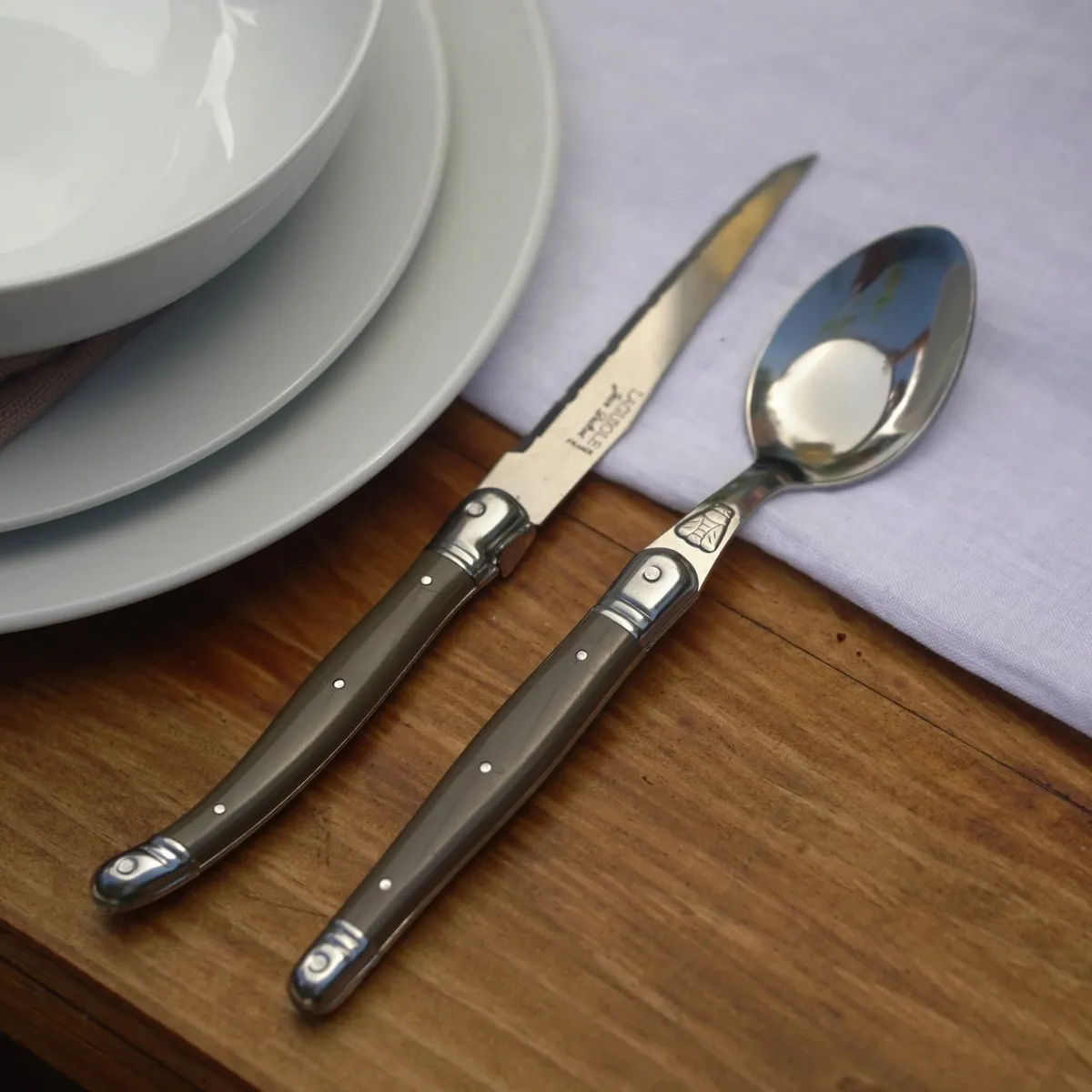 LAGUIOLE - Set Cubiertos 24 Piezas Pepper Laguiole