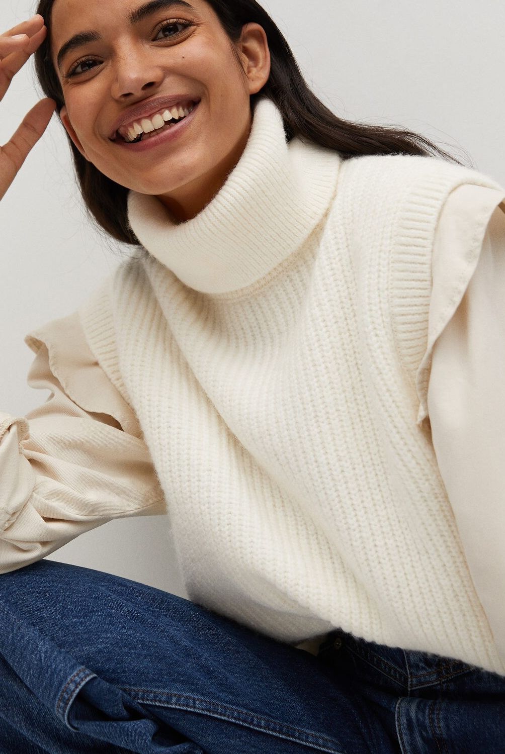 MANGO - Chaleco Sin Mangas Cuello Alto Chalet Mujer