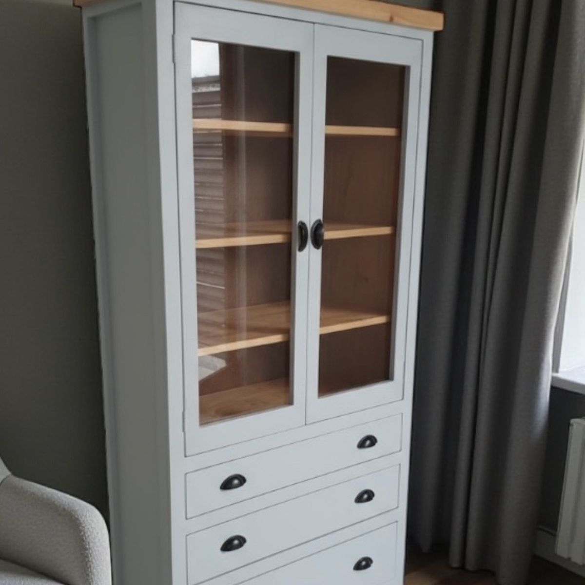 GENERICO - Vitrina para Copas con Estantes de Vidrio y Cajones - Modelo M  MGR Muebles