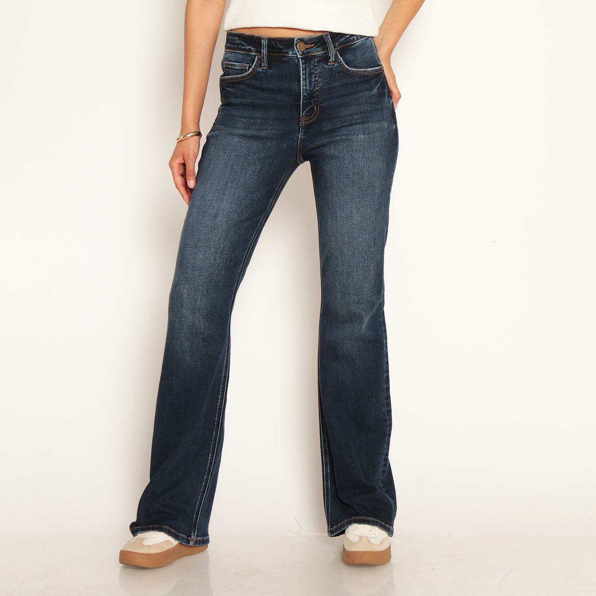 WADOS - JEANS FLARE TIRO ALTO PRETINA BASICA 1 BOTON