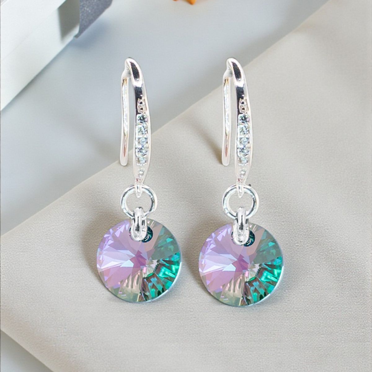 JOYAS MONTERO - Aros Sofia Baño Oro Blanco Creado con Cristal Swarovski® Paradise Shine
