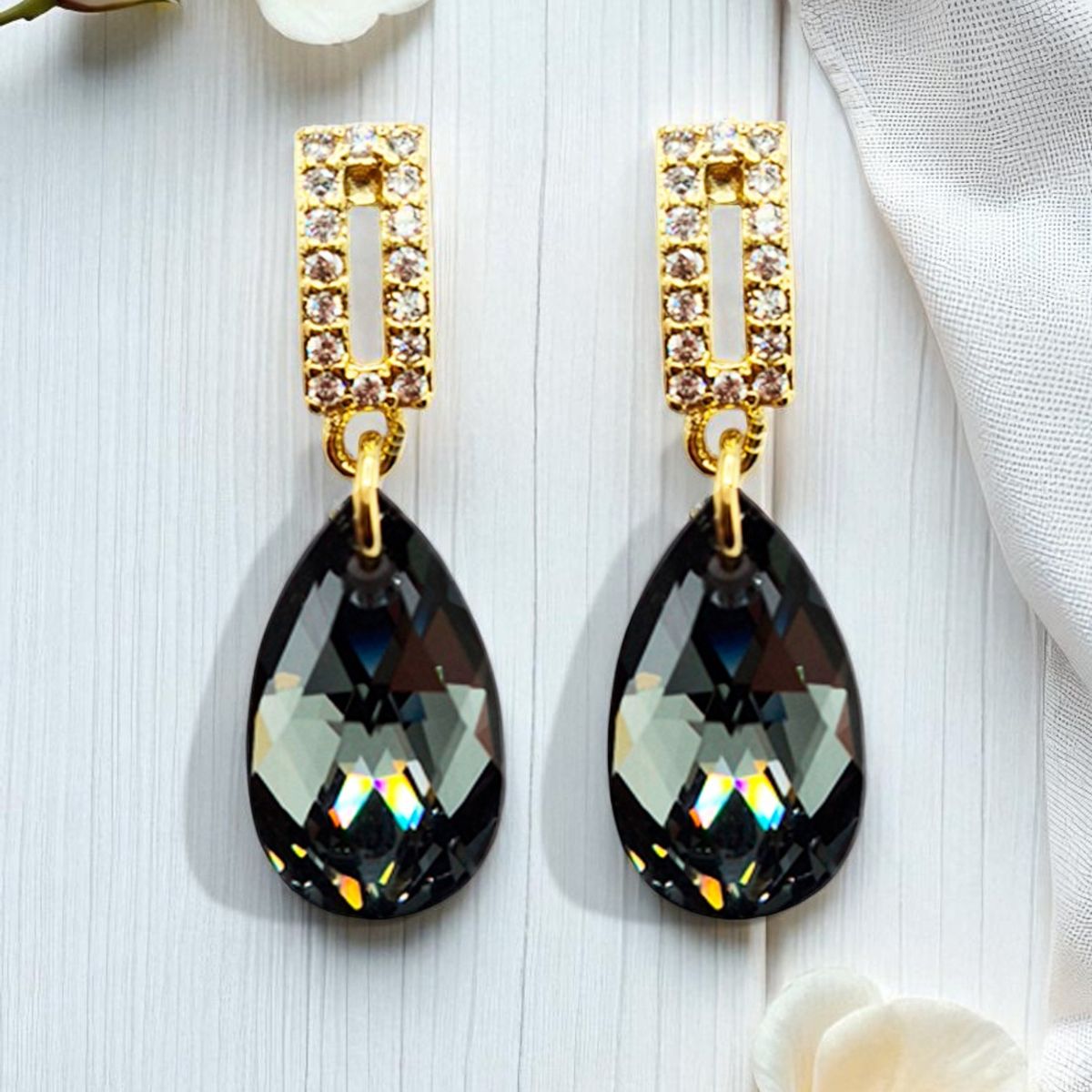 JOYAS MONTERO - Aros Palermo Baño de Oro 24 K Creado con Cristal Swarovski® Silver Night