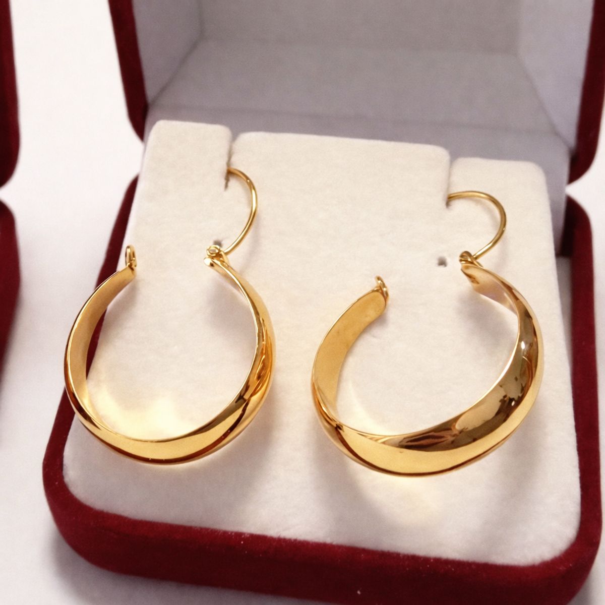 JIREH JOYAS - Aros Argolla Bote 2.7cm largo Oro 18K Colgantes 3.10gr Mujer Elegantes