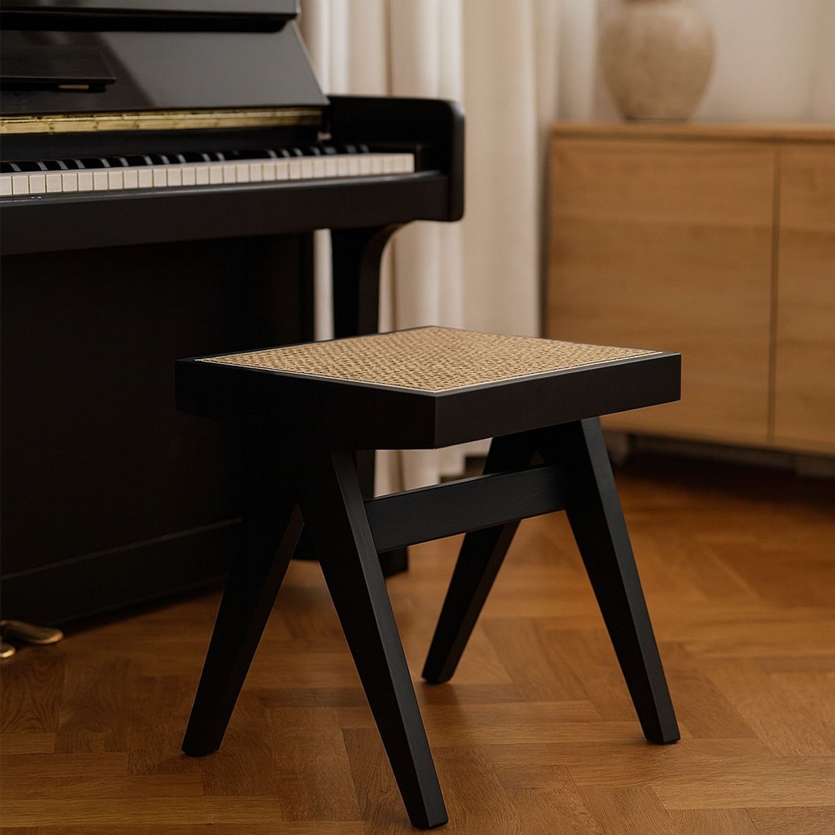 MEYA MUEBLES - Piso de madera y rattan Japandi Negro