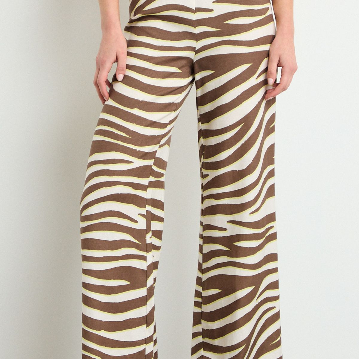 IO - Pantalon Fantasia Mujer Café Io