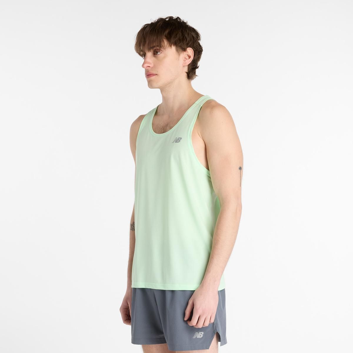 NEW BALANCE - Polera Running Hombre New Balance Sports Essentials Verde