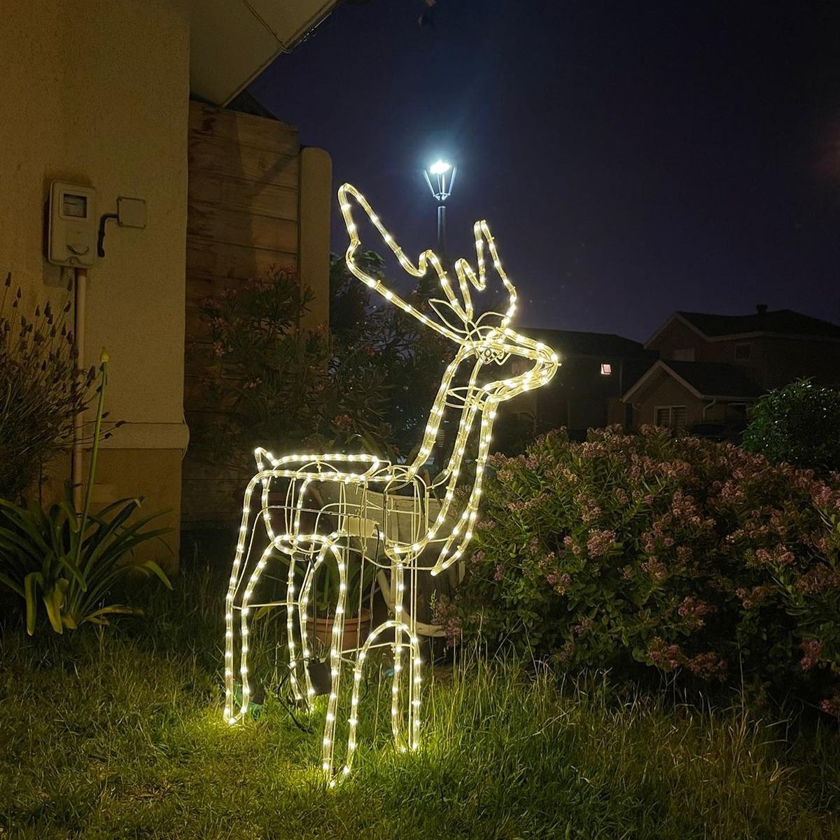 GENERICO - Reno Navideño LED 120m SOLAR luz cálida