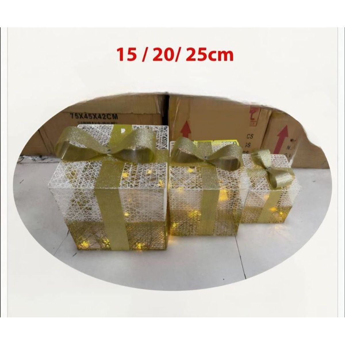 VARIOS - Decoracion navideña - Set de 3 Cajas de navidad con luz LED Dorada