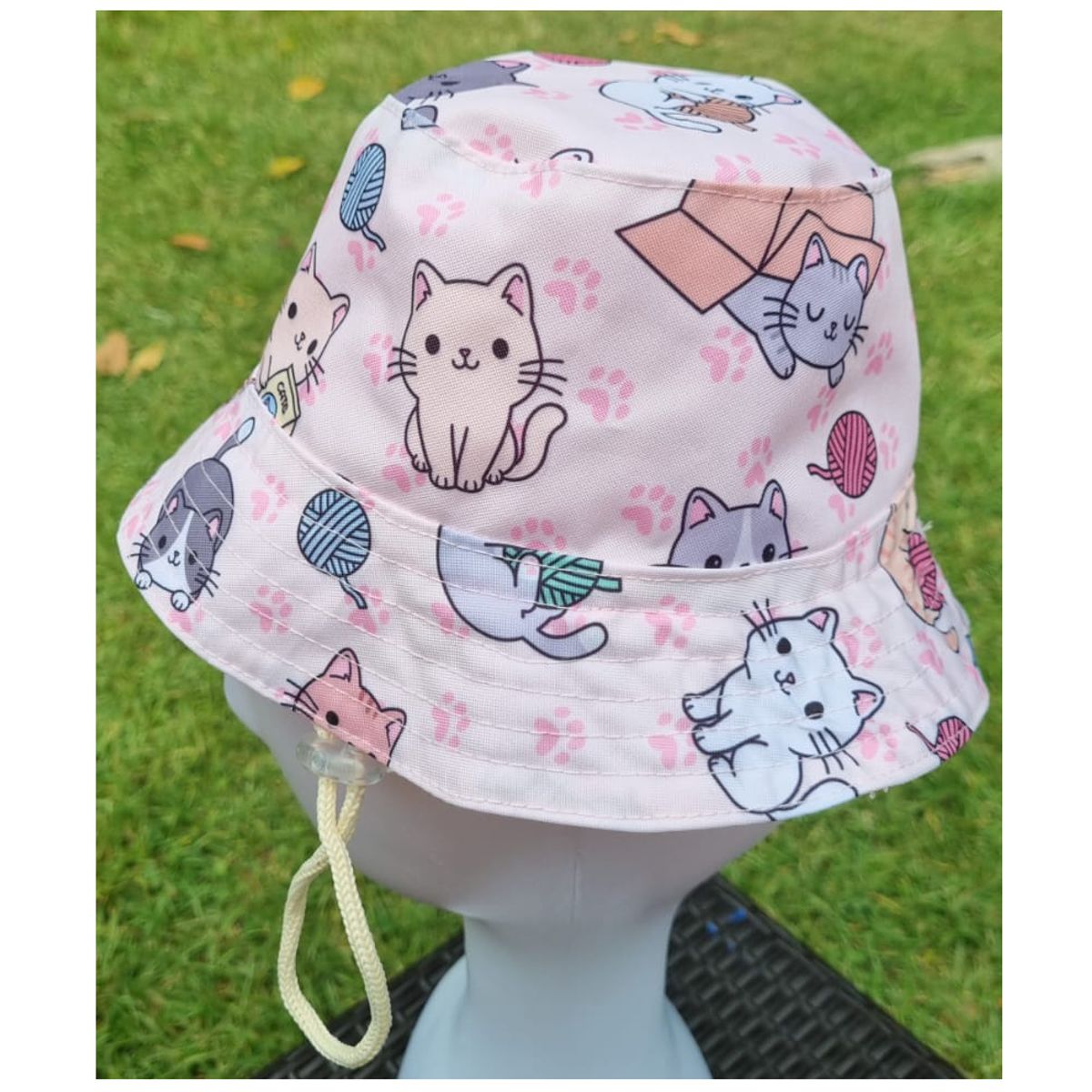 EL ESPACIO DE TOMMY - Gorro infantil Bucket Hat diseño gatitos
