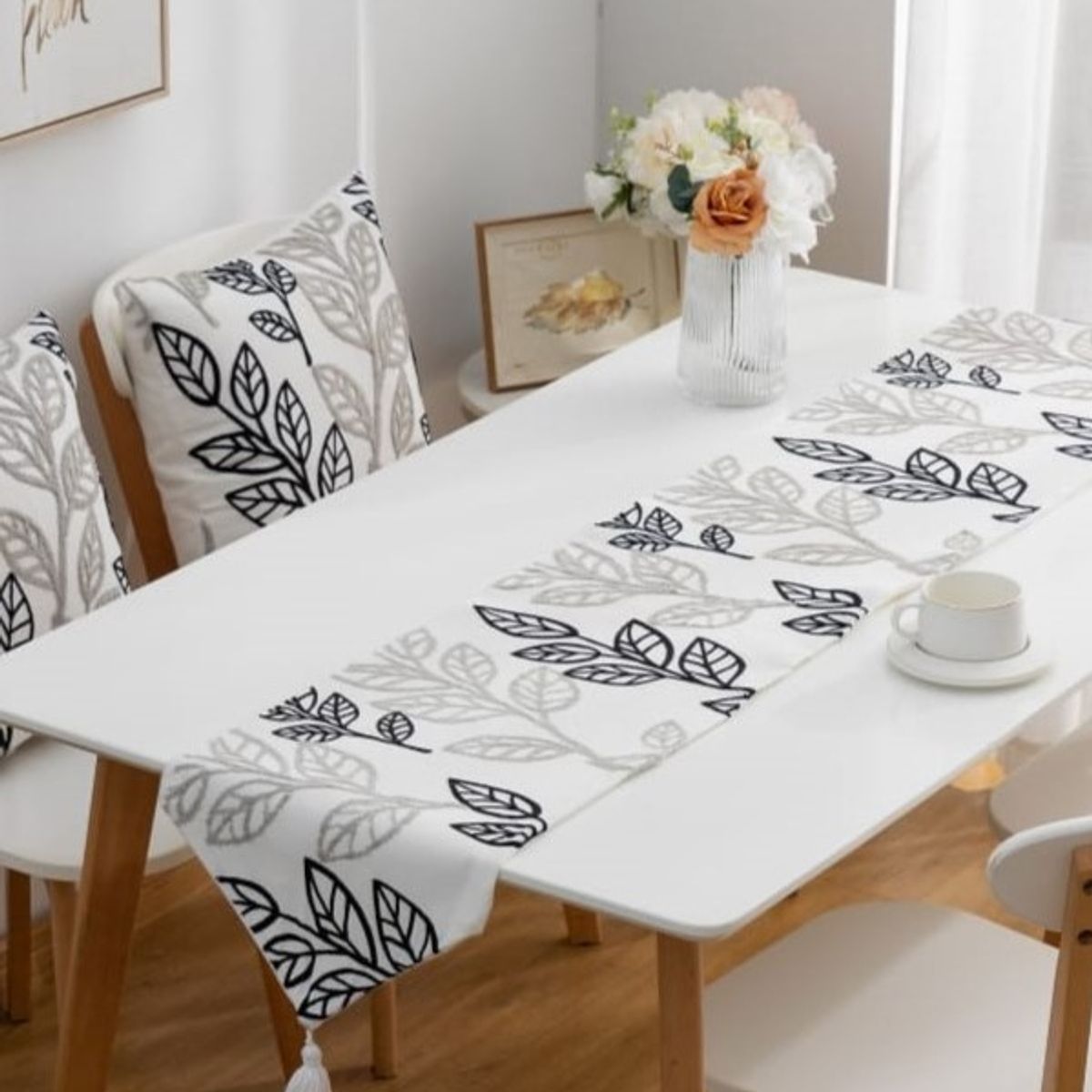 GENERICO - CAMINO DE MESA CON HERMOSOS DISEÑOS BORDADOS