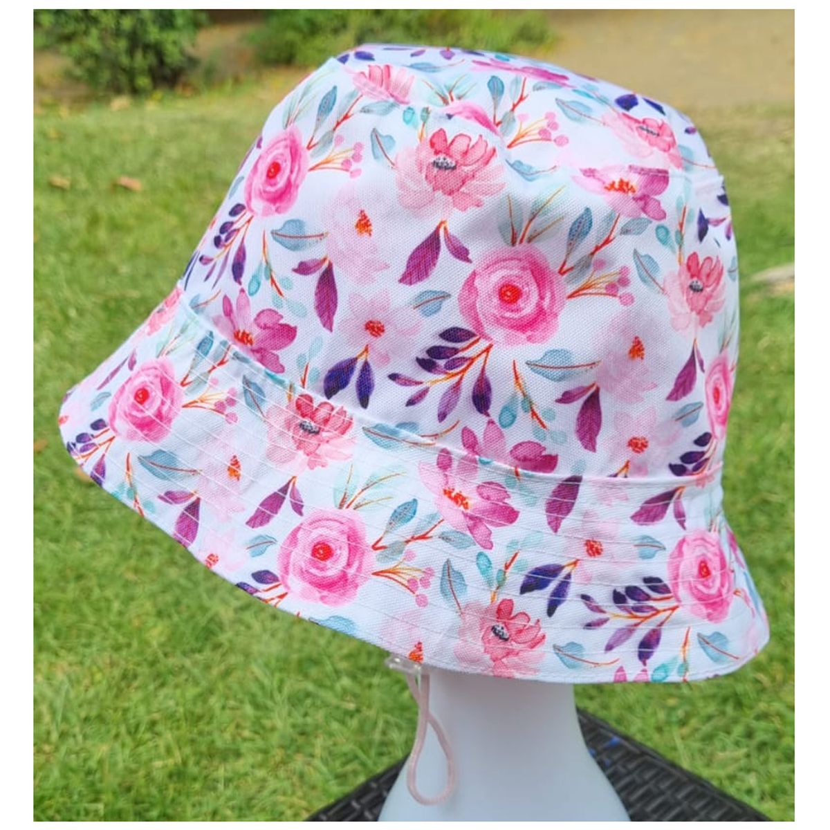 EL ESPACIO DE TOMMY - Gorro infantil Bucket Hat diseño flores rosadas