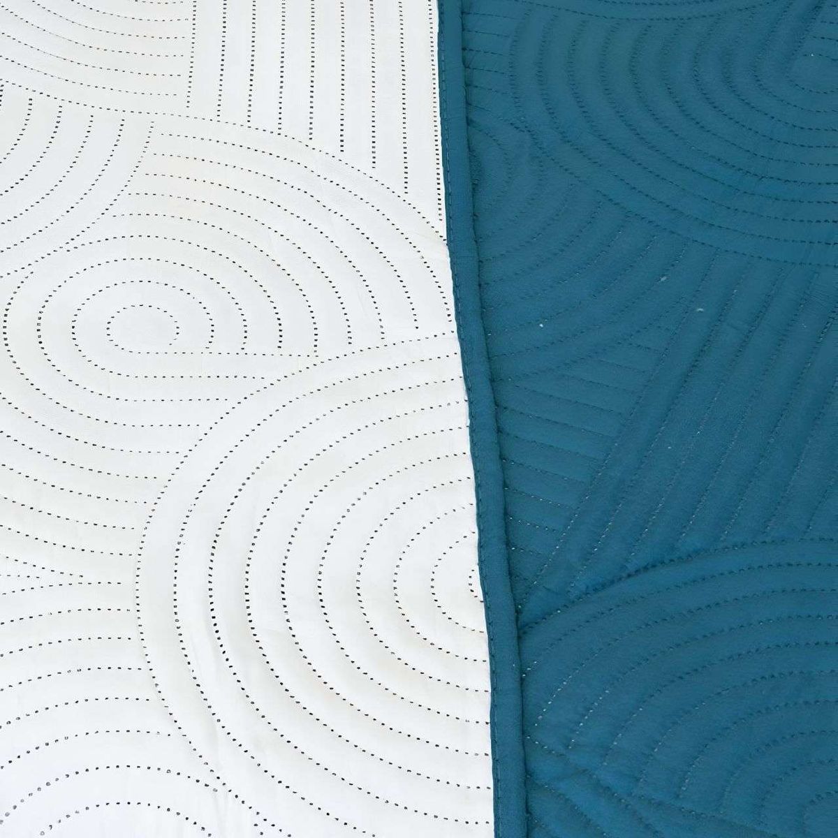 DORAL - Quilt Cubrecama Bicolor 2 Plazas Doral MAS 2 ALMOHADAS DE REGALO