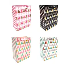 GENERICO - BOLSA DE REGALO TRIANGULO DORADO 30X40 X12 UNI