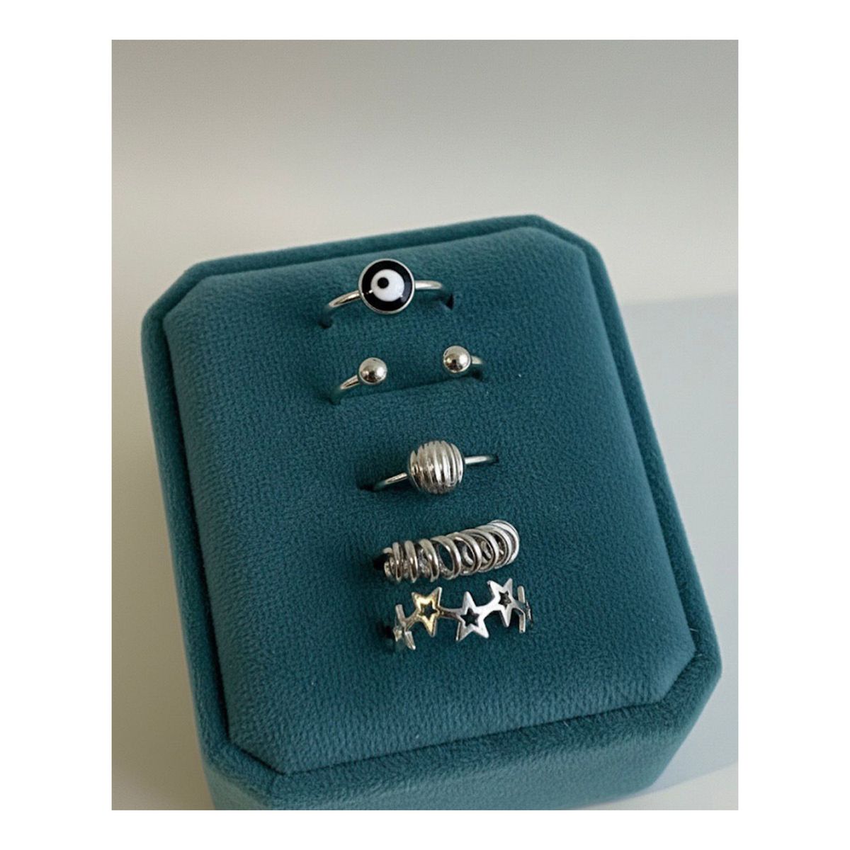 GENERICO - Set 5 Anillos Plateado