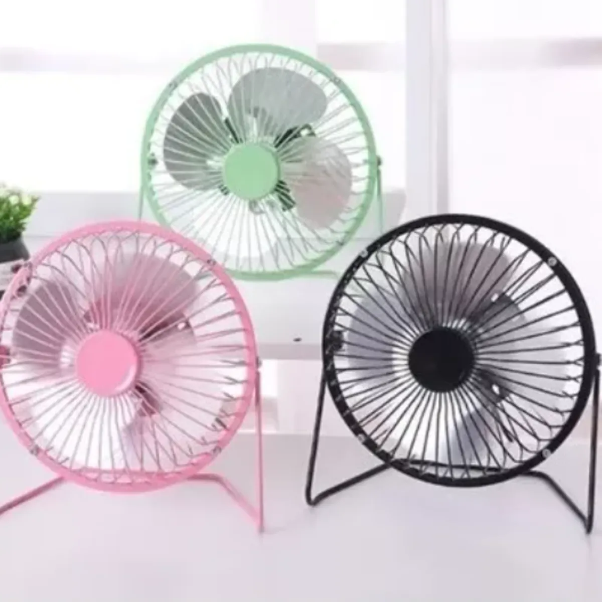 Mini Ventilador Mesa - Escritorio Portatil Carga Con Usb color CELESTE, marca GENERICO - Foto 2