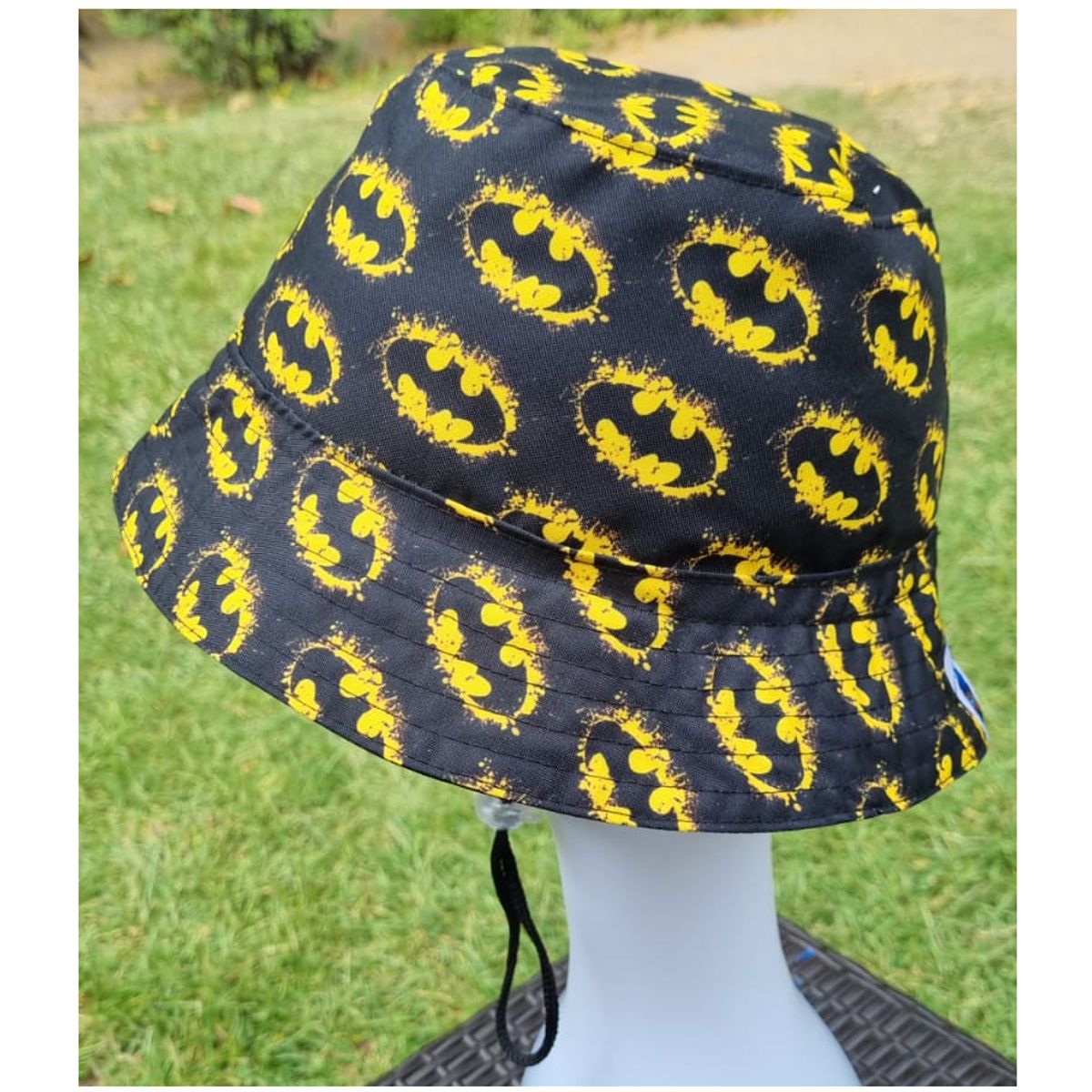 EL ESPACIO DE TOMMY - Gorro infantil Bucket Hat animado negro 2