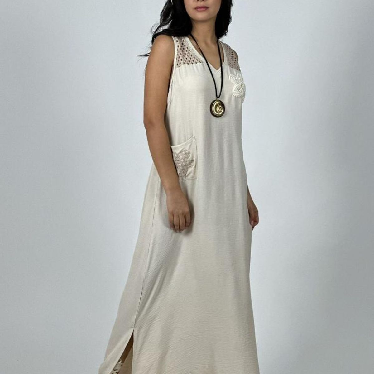 ENIGMATICA BOUTIQUE - Vestido Crepé Hombros Tejidos y Flor