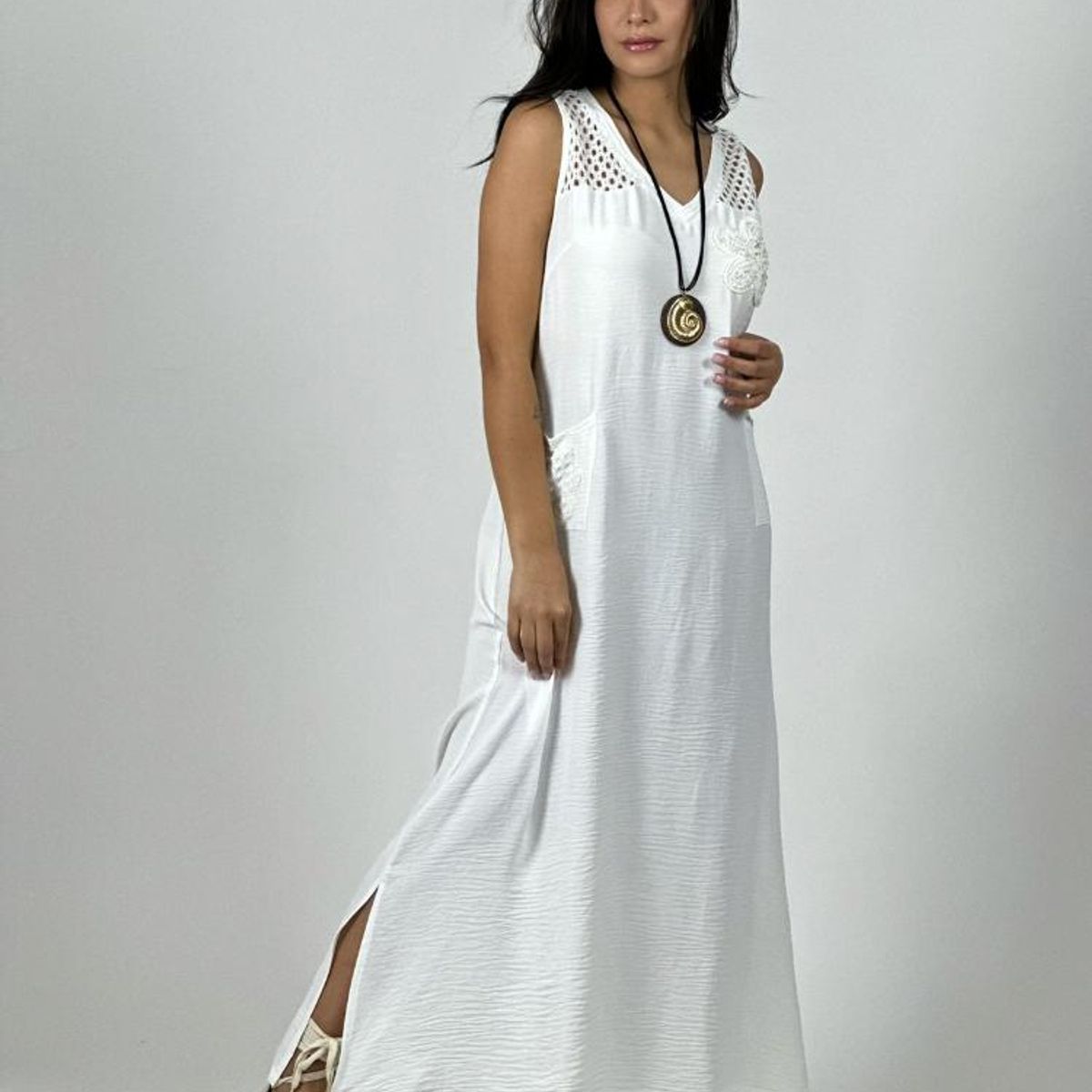 ENIGMATICA BOUTIQUE - Vestido Crepé Hombros Tejidos y Flor