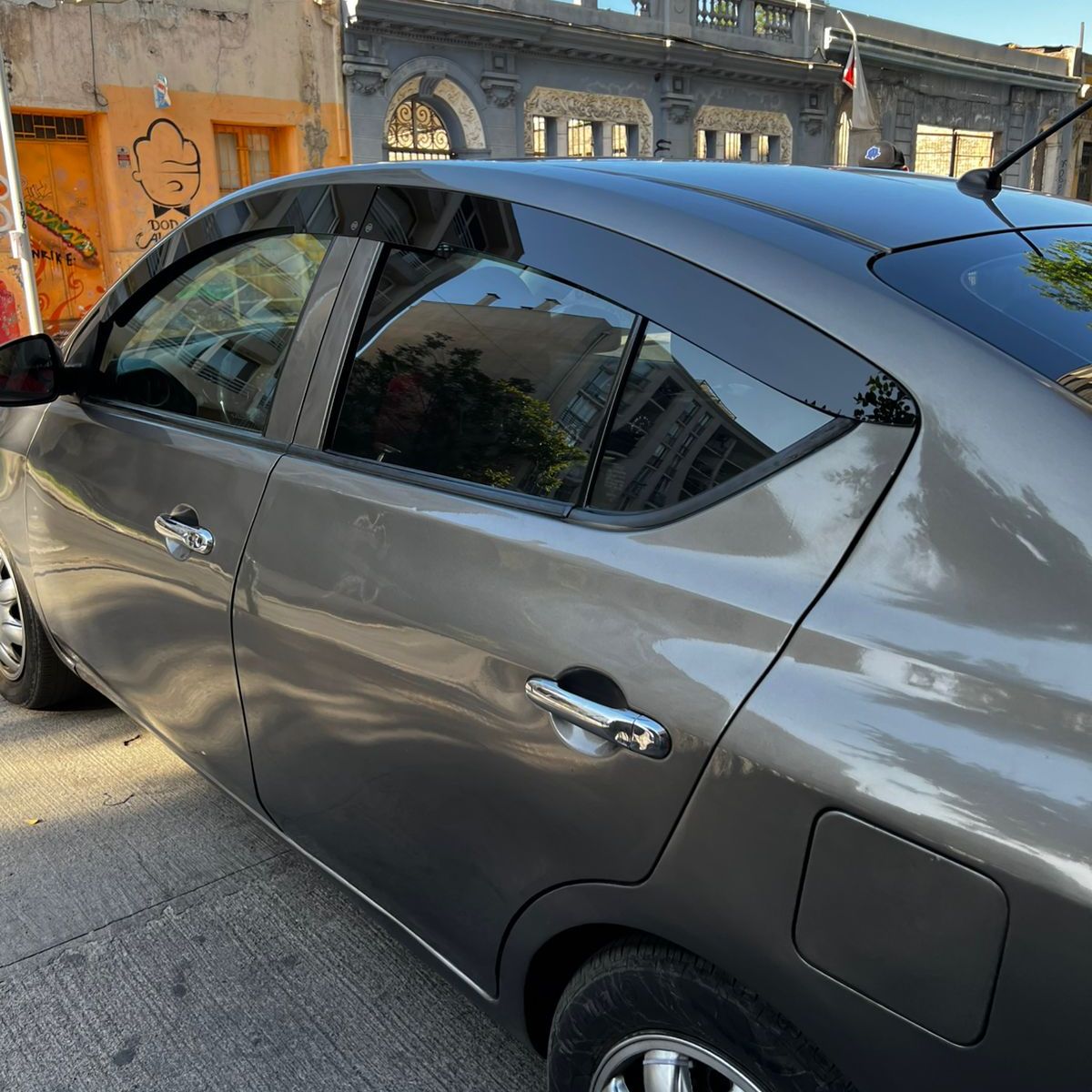 GENERICO - Bota Aguas de Acrílico 2mm plano Negro Brillante a Medida para auto Nissan Versa 2012 a 2019