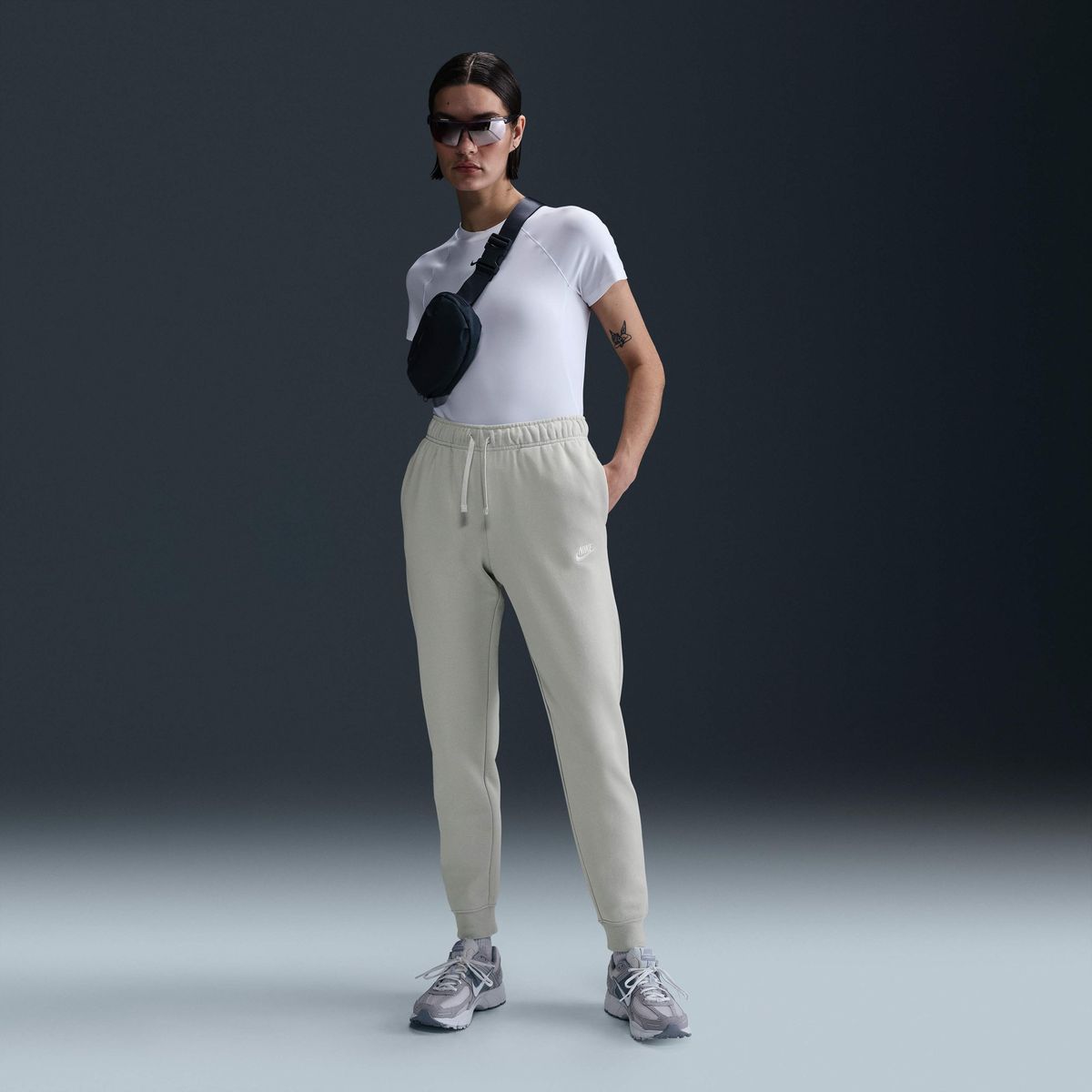 NIKE - PantalÃ³n W Nsw Club Flc Mr Pant Std Gris Mujer