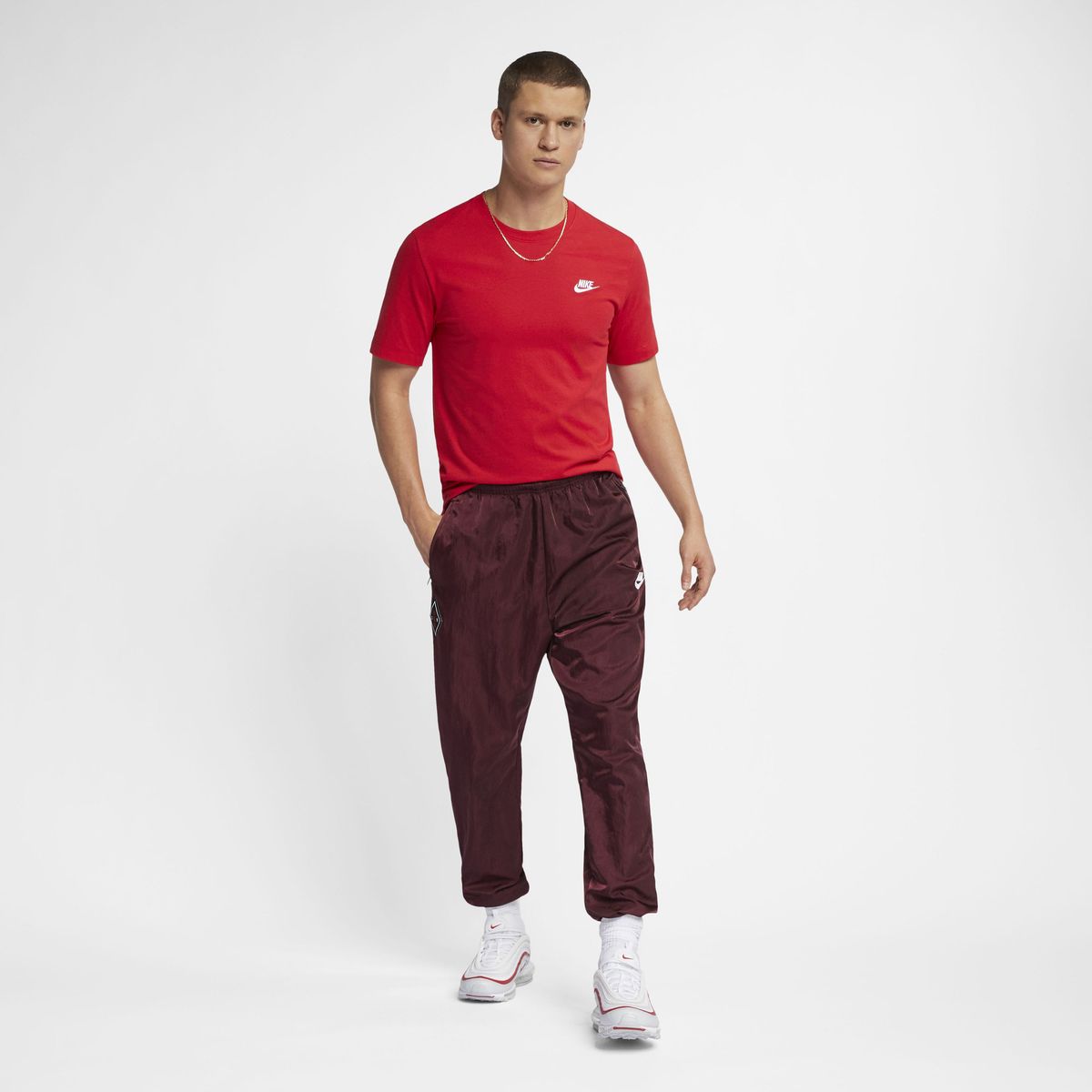 NIKE - Polera Nike Sportswear Club Hombre Rojo