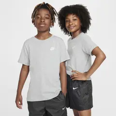 NIKE - Polera Sportswear Gris NiÃ±os