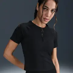 NIKE - Polera W Nk One Fitted Df Ss Top Cpsl Negro Mujer