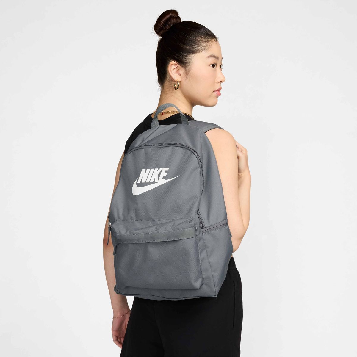 NIKE - Mochila 25l Nike Heritage Gris