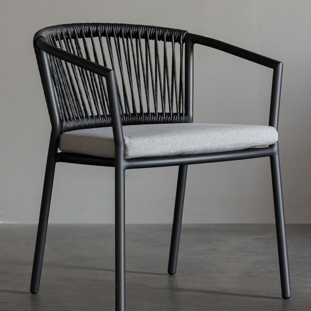 FORASTERO - Sitial Margot Negro Forastero