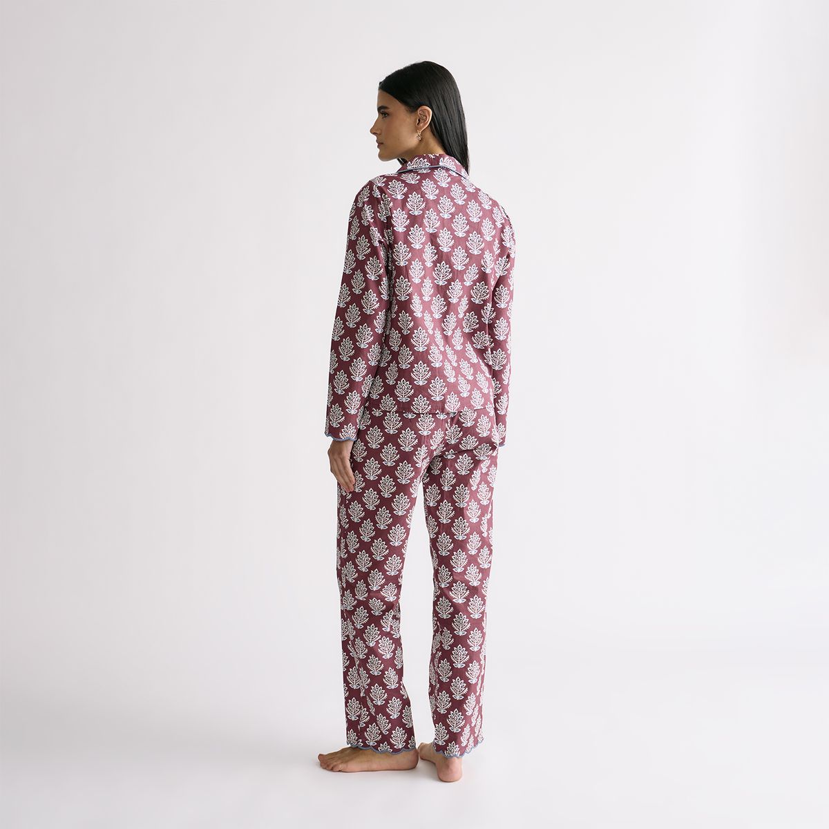 LOUNGE - Set Pijama Camisero Flores Dreamy