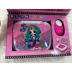 GENERICO - COMPUTADORA EDUCATIVA BILINGUE CON PANTALLA PARA NIÑAS COLOR ROSA CON DISEÑO PRINCESA SIRENA WYM