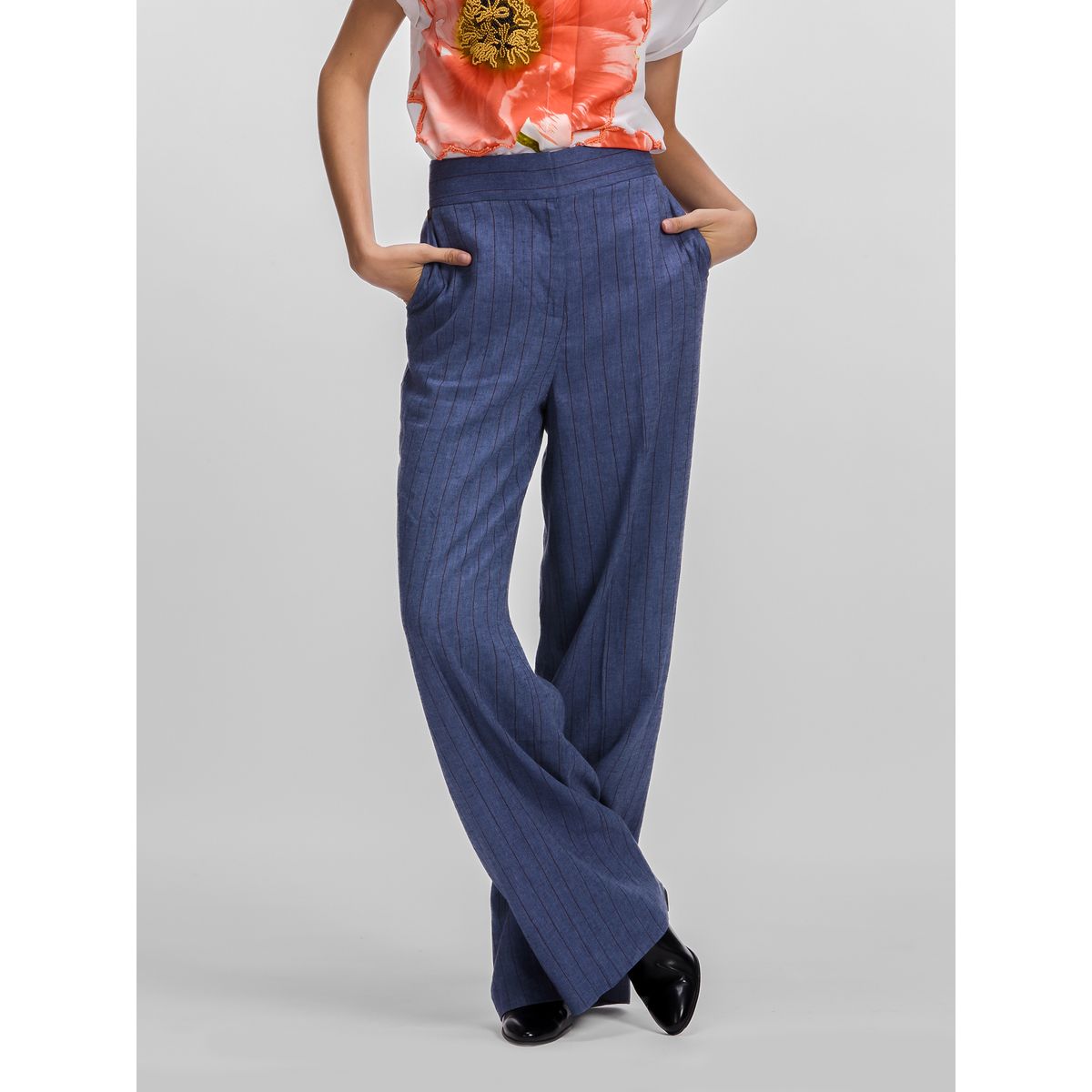 KARL LAGERFELD - Pantalón de lino con corte relajado