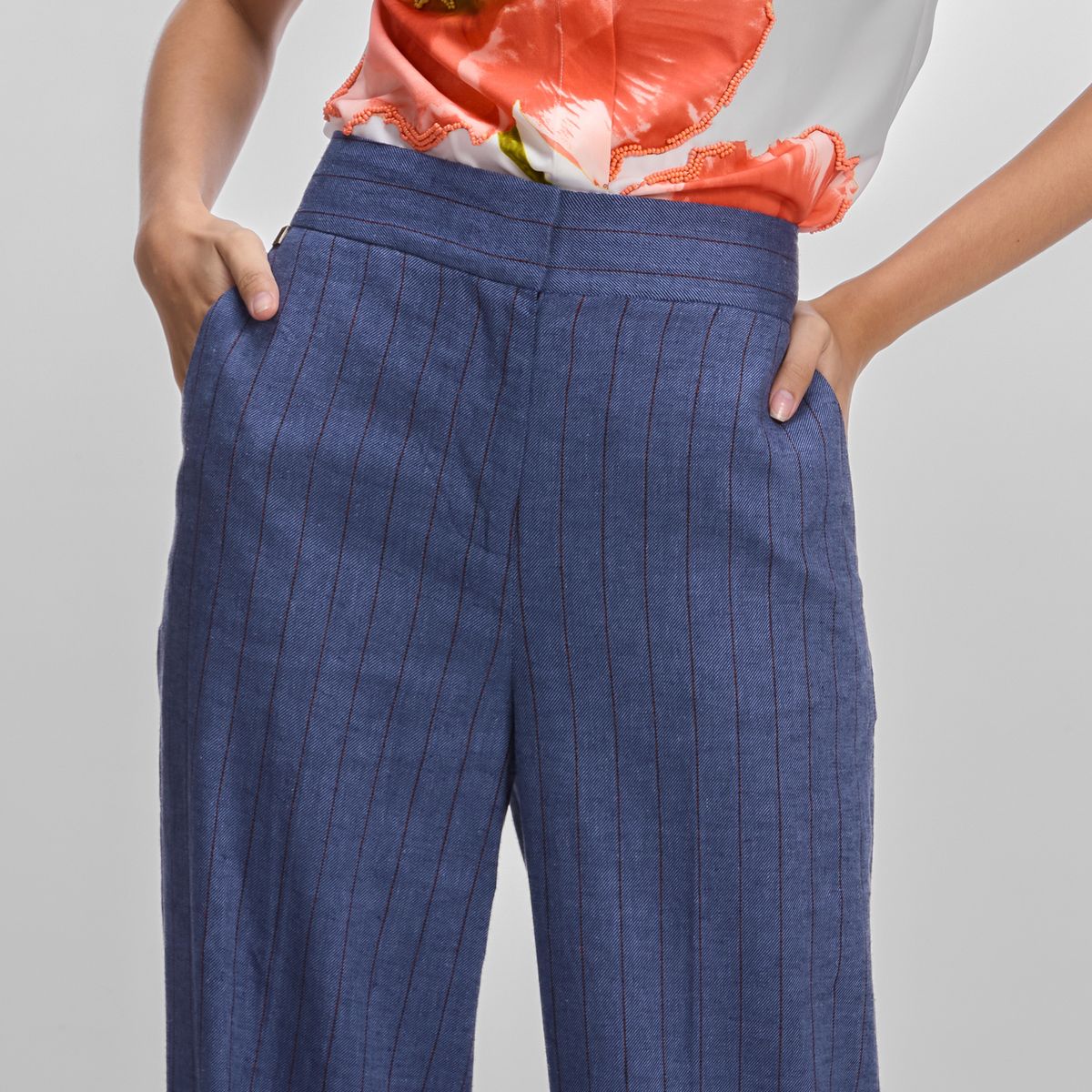 KARL LAGERFELD - Pantalón de lino con corte relajado