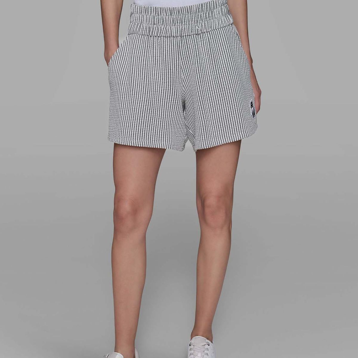 KARL LAGERFELD - Short con parche