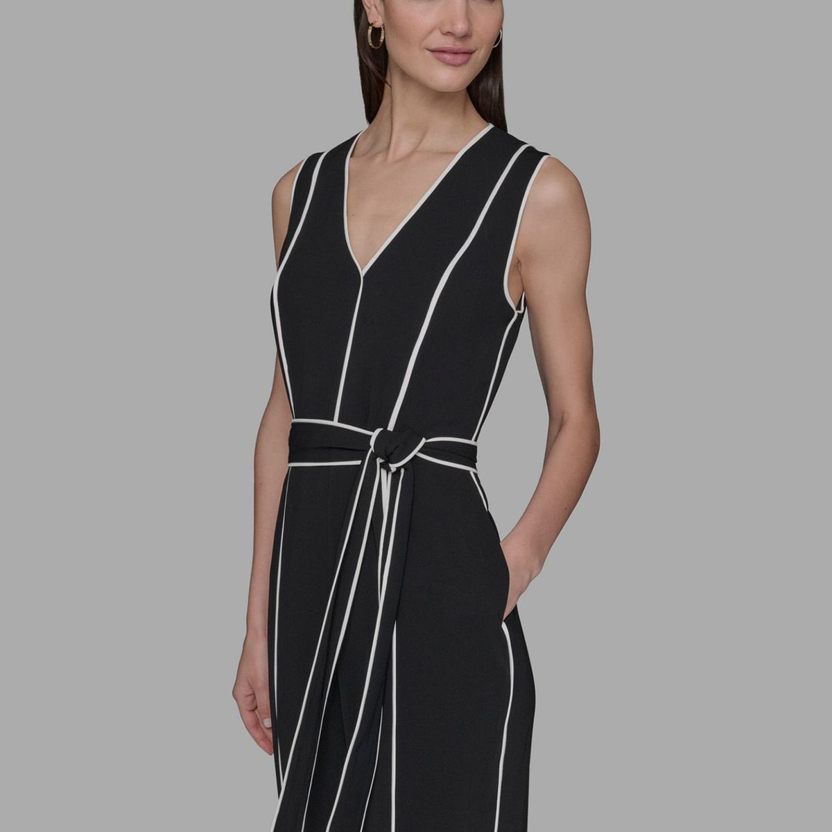 KARL LAGERFELD - Vestido enterizo con detalles en contraste