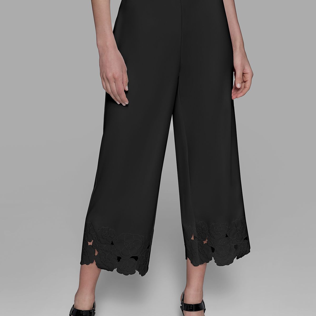 KARL LAGERFELD - Pantalón con detalles bordados florales