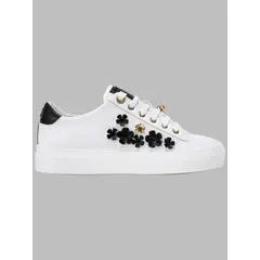 KARL LAGERFELD - Zapatillas blancas con aplicaciones florales y detalles metálicos