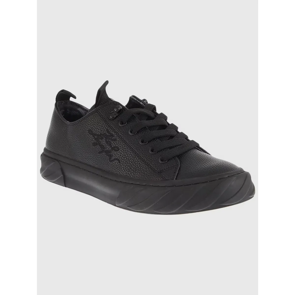 KARL LAGERFELD - Zapatillas de perfil bajo en cuero con logo bordado