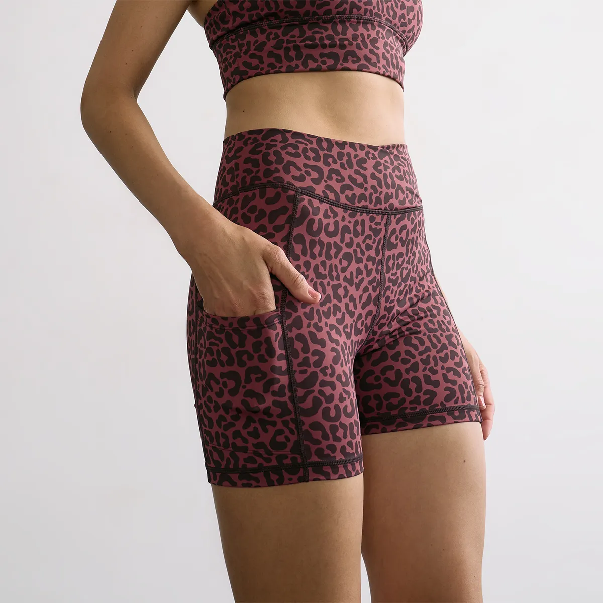 LOUNGE - Short Deportivo Biker Animal Print Active