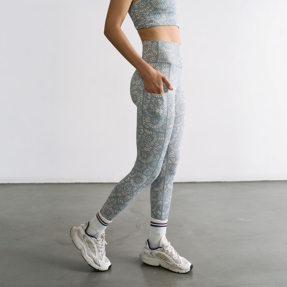 LOUNGE - Calza Deportiva Flores Active LOUNGE