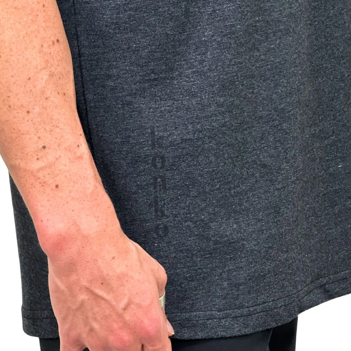 KONKO ACTIVE - Polera Perfect lisa manga corta grafito algodón hombre Konko