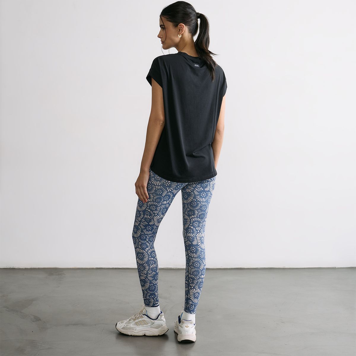 LOUNGE - Polera Deportiva Basica Active LOUNGE