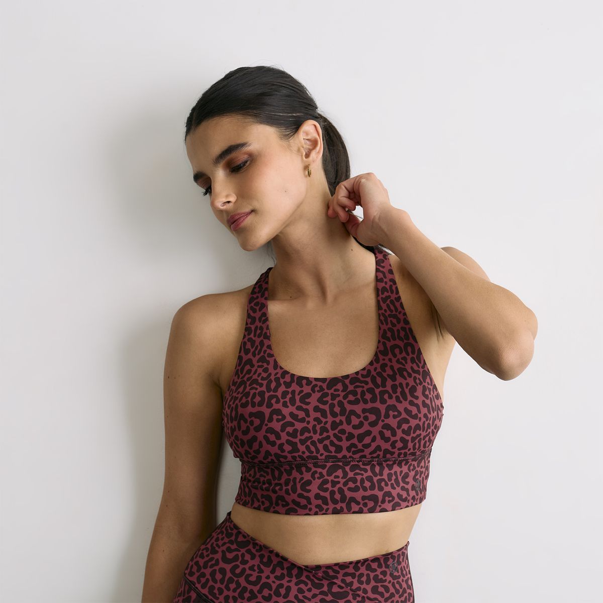 LOUNGE - Peto Deportivo Cruzado Animal Print Active LOUNGE